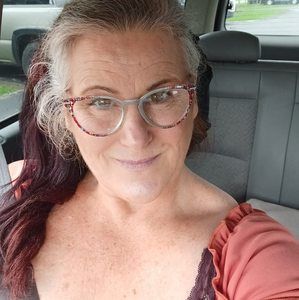 Meet your Posher, Juanita